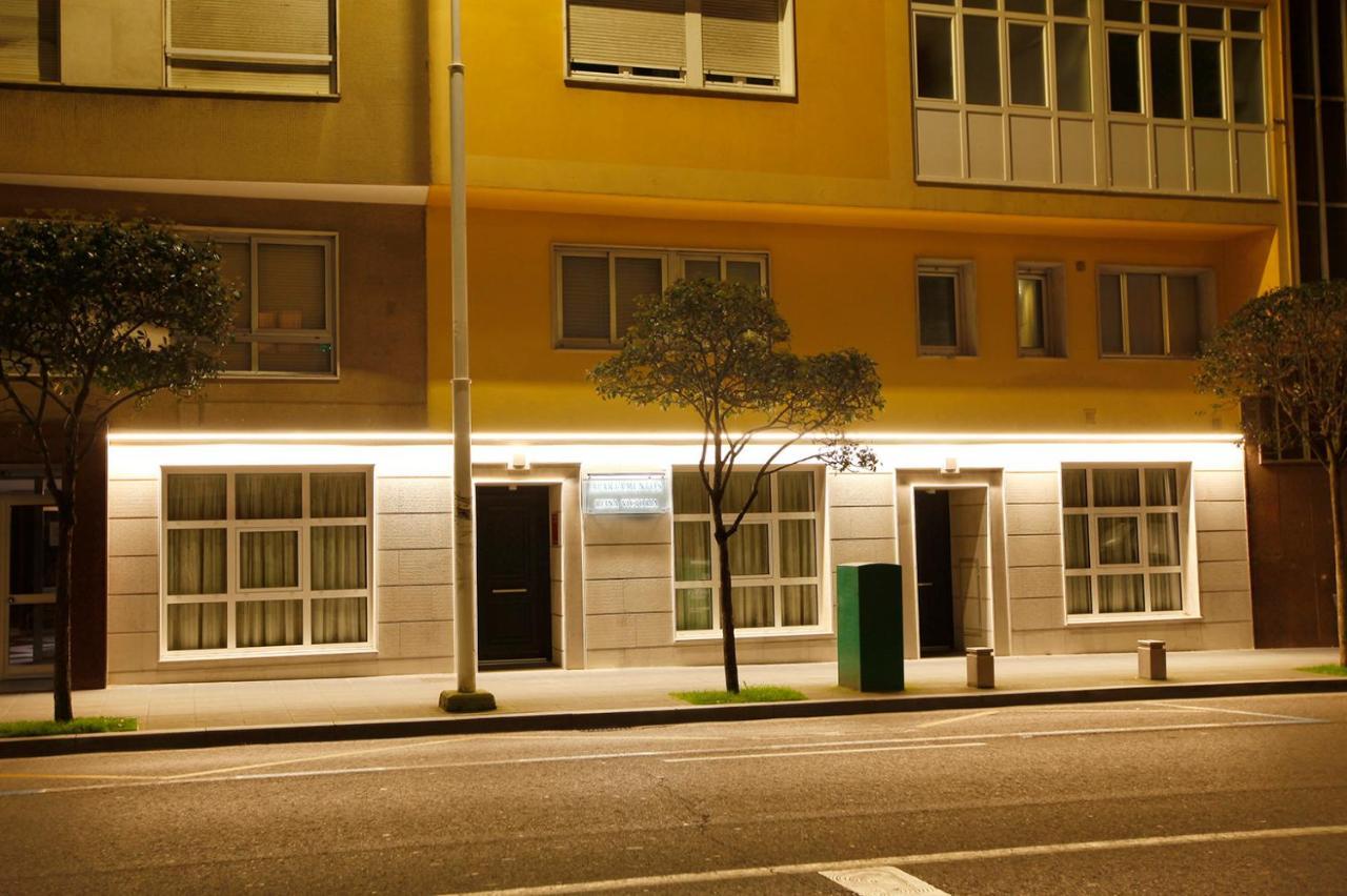 סנטנדר Apartamentos Reina Victoria מראה חיצוני תמונה