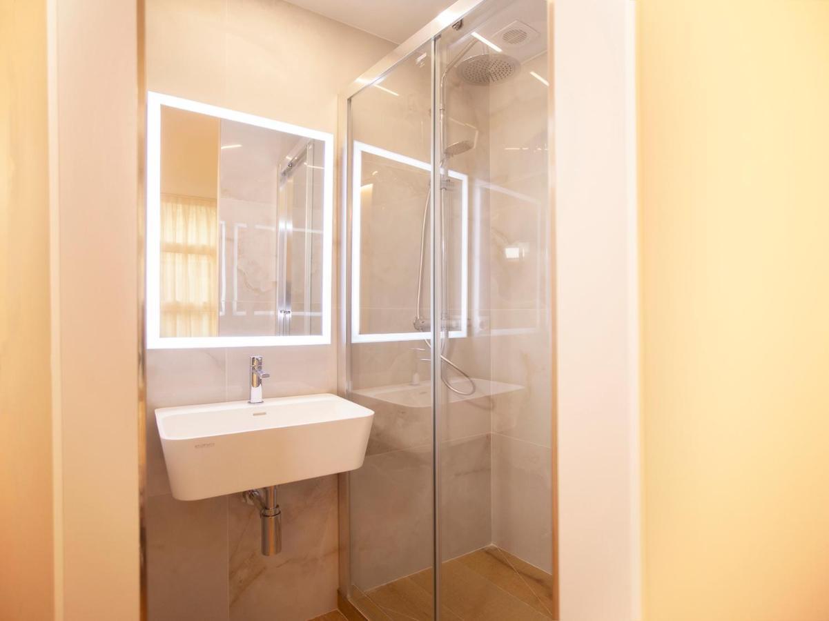 סנטנדר Apartamentos Reina Victoria מראה חיצוני תמונה